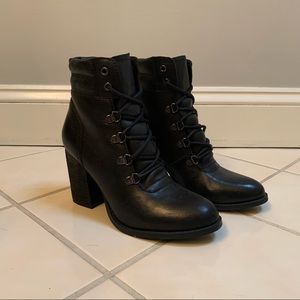Steve Madden Heeled Ankle Boots Black: Size 7
